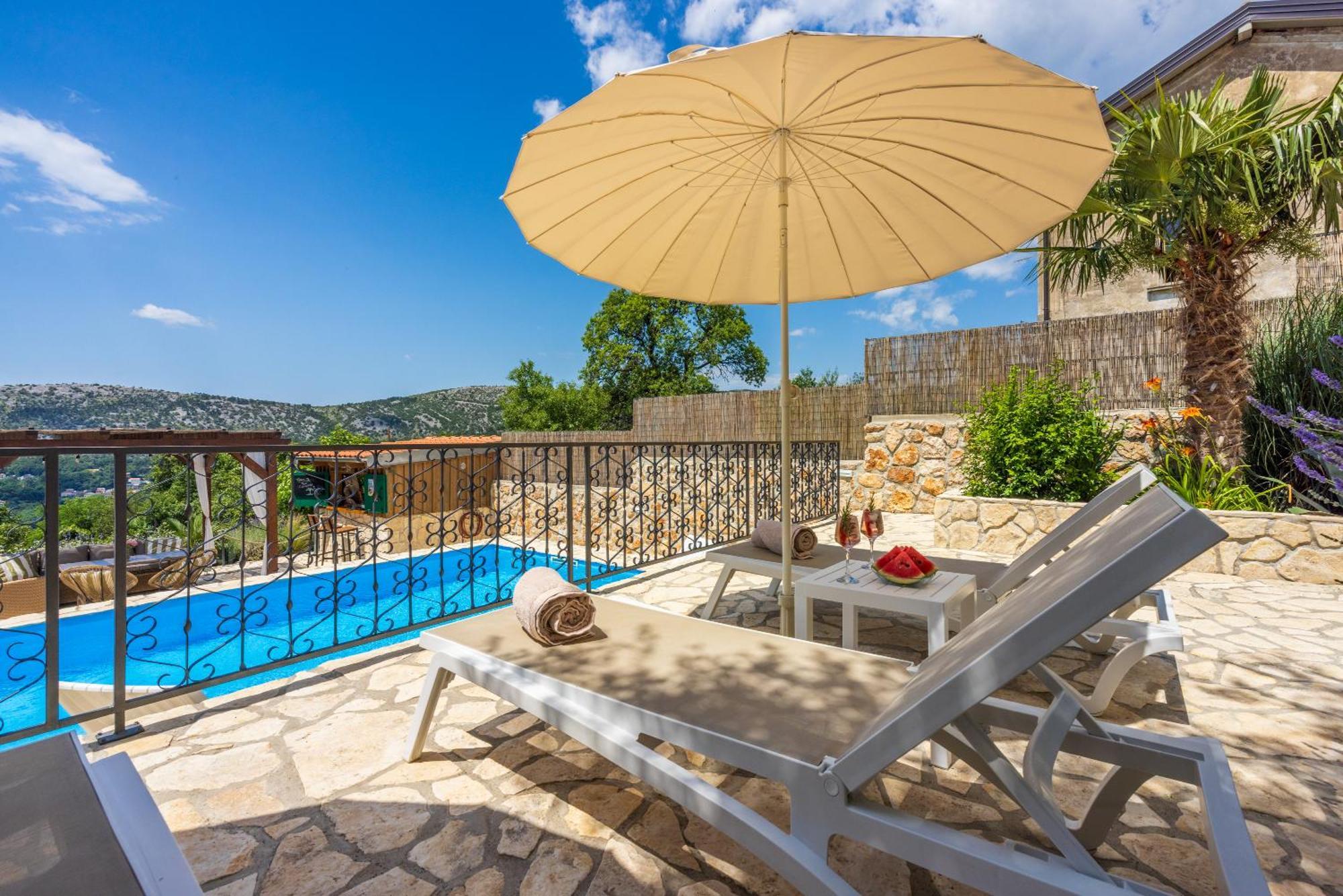 Villa Cocoon - Vacation Home With Heated Pool & Garden Брибир Экстерьер фото